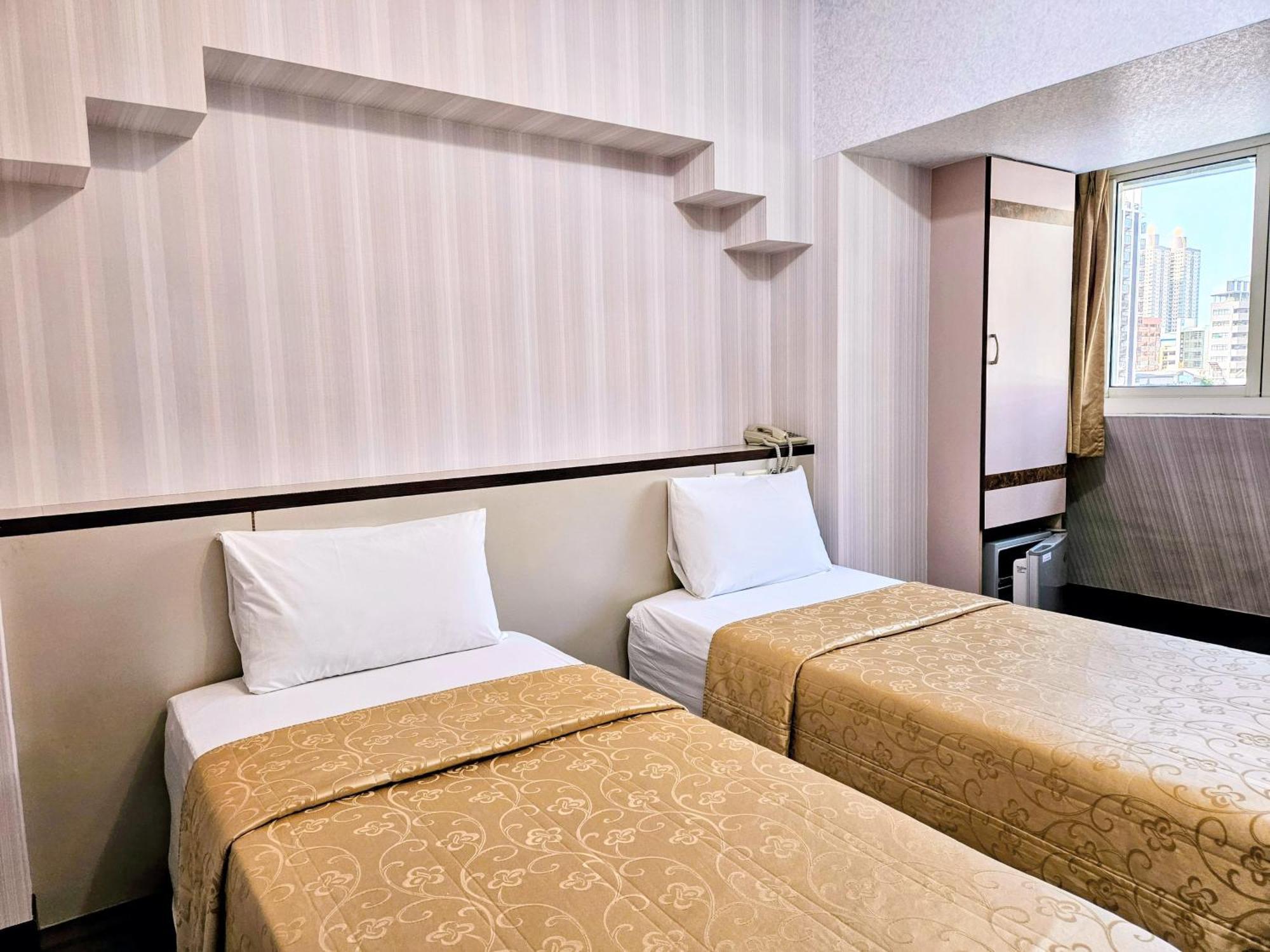 Hotel South Sea Гаосюн Экстерьер фото